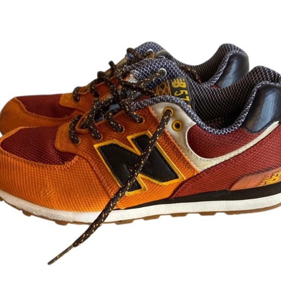 New Balance Orange Red Sneakers with Dynamic Design - Picture 1 of 8